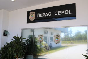 Travesti &eacute; acusada de tentar estuprar adolescente no Jardim Semin&aacute;rio