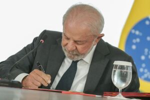 Partido de Lula faz congresso de outubro