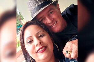 O homem matou a ex-mulher com disparos de arma de fogo 