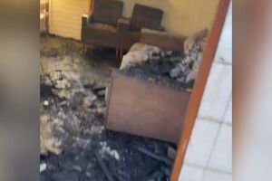 A fam&iacute;lia precisa de ajuda para reconstruir o seu lar 