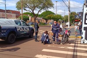 Choque entre carro e moto deixa homem ferido em Dourados