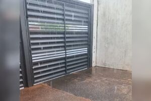 'Chuvou, ventou e granizou': Campo Grande debaixo d'&aacute;gua neste domingo