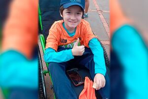 Fam&iacute;lia amplia campanha para tratamento de crian&ccedil;a de 11 anos com distrofia de Duchenne