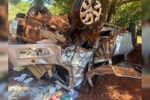 Mulher morta em batida e capotamento entre ve&iacute;culos em Ponta Por&atilde; &eacute; identificada