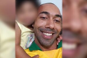 Jornalista morre em acidente entre motos no Centro de Campo Grande (v&iacute;deo)