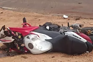 Motociclista morre ap&oacute;s bater em carro na MS-141, em Ang&eacute;lica 