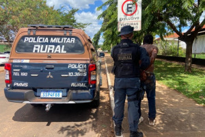 Homem &eacute; morto a facada em propriedade rural de Ivinhema