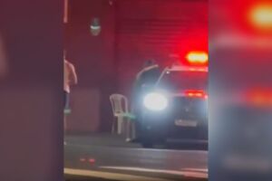 Beijo chamou aten&ccedil;&atilde;o na 14 de Julho 