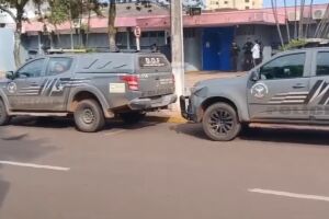 Acidente com viatura do DOF deixa policiais feridos