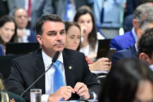 Fl&aacute;vio Bolsonaro visitou Vorcaro em casa ap&oacute;s pris&atilde;o