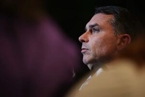 Perfis suspeitos se dizem comunistas 