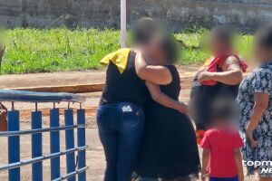 Sob forte como&ccedil;&atilde;o e tumulto, Kalebe &eacute; sepultado em Terenos; m&atilde;e assistiu sob escolta (v&iacute;deo)