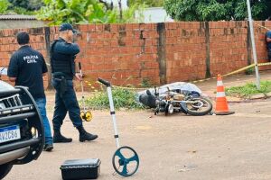 Motorista de caminhonete n&atilde;o respeitou Pare, atingiu e matou motociclista no Col&uacute;mbia (v&iacute;deo)
