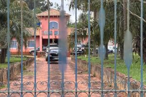 Morta com tiro na cabe&ccedil;a na Ch&aacute;cara dos Poderes &eacute; identificada (v&iacute;deo)