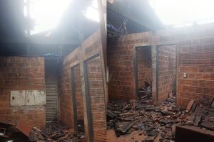 Mulher &eacute; suspeita de incendiar casa do ex depois de amea&ccedil;a em Rio Brilhante