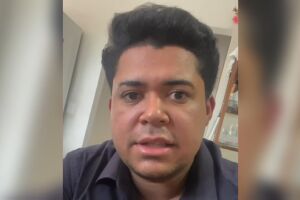 Mec&acirc;nico sem CNH para caminh&atilde;o assume dire&ccedil;&atilde;o e salva motorista que passava mal na MS-480 (v&iacute;deo)