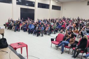 Sem acordo, professores mant&ecirc;m mobiliza&ccedil;&atilde;o e aguardam nova proposta da prefeitura em Campo Grande