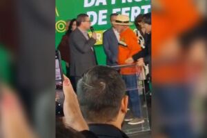 Prefeito foi vaiado em Tr&ecirc;s Lagoas