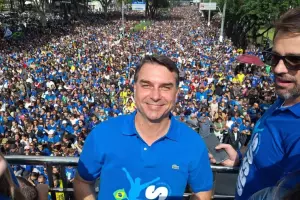 Na Marcha Para Jesus, Fl&aacute;vio fala em 'expulsar o mal do governo' (v&iacute;deo)