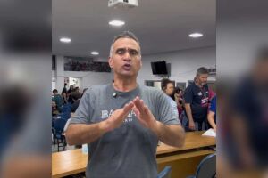 Presidente convocou ato para sexta-feira 