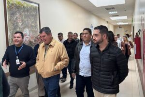 Governador Eduardo Riedel vistoria obras da nova UTI Neonatal do Hospital Cassems de Corumb&aacute;