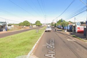 Homem &eacute; espancado &agrave; pauladas durante roubo em Campo Grande 