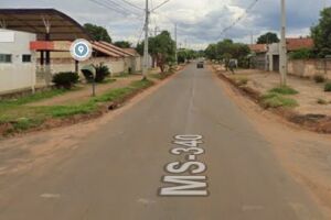 Homem invade carro, agarra crian&ccedil;a de 6 anos e for&ccedil;a beijo na boca em Ribas do Rio Pardo 
