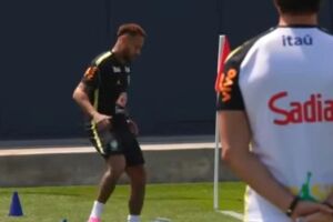 Copa: Neymar participa de treino com grupo e bola nesta quarta
