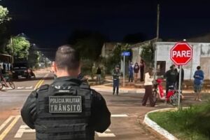 Adolescente fica em estado grave em acidente entre bicicleta el&eacute;trica e van em Tr&ecirc;s Lagoas