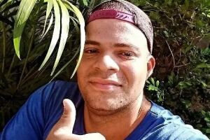 Falta de sinaliza&ccedil;&atilde;o e quebra-molas deixa motociclista em estado grave em Sidrol&acirc;ndia