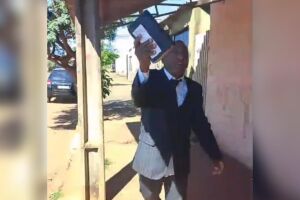 Pastor evang&eacute;lico persegue pai de santo no Lageado: 'falou que ir&iacute;amos para o inferno' (v&iacute;deo)