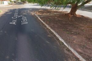 M&eacute;dico avan&ccedil;a preferencial, provoca acidente e tenta fugir no Jardim Tijuca