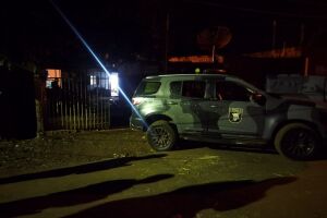 Suspeito de homic&iacute;dio morre em confronto com Choque em Sidrol&acirc;ndia (v&iacute;deo)
