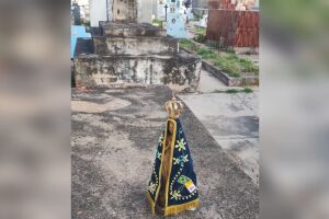 Nem a santa escapa! Nossa Senhora &eacute; furtada de igreja e escondida em cemit&eacute;rio em Corumb&aacute;