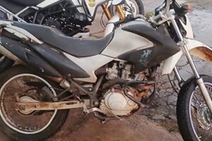 Motocicleta com quase R$ 300 mil em multas &eacute; apreendida em Campo Grande