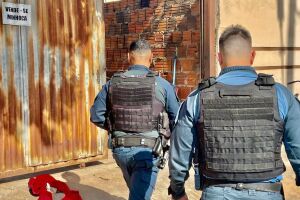 Homem &eacute; linchado por agredir idoso em Tr&ecirc;s Lagoas