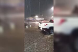 Chuva caiu com for&ccedil;a nesta quarta-feira