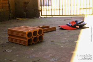 Mulher &eacute; agredida por vizinha durante crise de ci&uacute;mes no Nova Lima