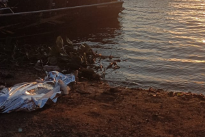 Colombiano morre afogado ao tentar saltar entre barcos no Rio Paraguai, em Corumb&aacute;