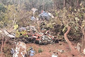 Destrui&ccedil;&atilde;o se espalhou por mais de 20 metros onde avi&atilde;o caiu em Campo Grande (v&iacute;deo)
