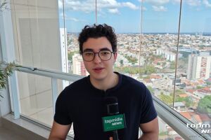 Cantor de Campo Grande transforma saudade e mem&oacute;rias em m&uacute;sica produzida em Los Angeles (v&iacute;deo)