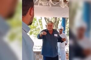 Zeca diz que cr&iacute;ticos s&atilde;o infiltrados