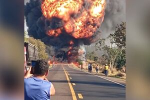 Uma pessoa morre e tr&ecirc;s ficam feridas em grave acidente na BR-163 em Bandeirantes