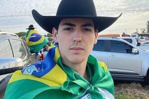 Jovem ferido em acidente em Sidrol&acirc;ndia supera pneumonia e apresenta melhora