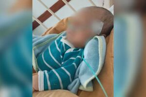 Beb&ecirc; est&aacute; internado desde a noite de ontem