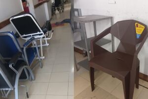 Santa Casa troca poltronas por cadeiras de pl&aacute;stico e gera revolta: 'alegaram que s&atilde;o melhorias'