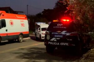 Mulher &eacute; assassinada a facadas e suspeito foge de moto em Rio Verde