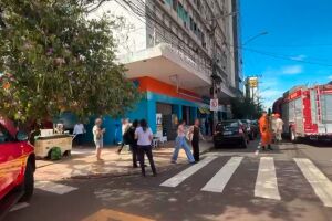 Ar-condicionado pega fogo em loja de departamentos do Centro de Campo Grande (v&iacute;deo)