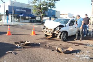 Crian&ccedil;a e idoso ficam feridos em acidente na Avenida das Bandeiras (v&iacute;deo)