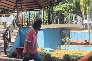 Homem atropelado por &ocirc;nibus agrediu bombeiros e fugiu antes do atendimento na Afonso Pena (v&iacute;deo)